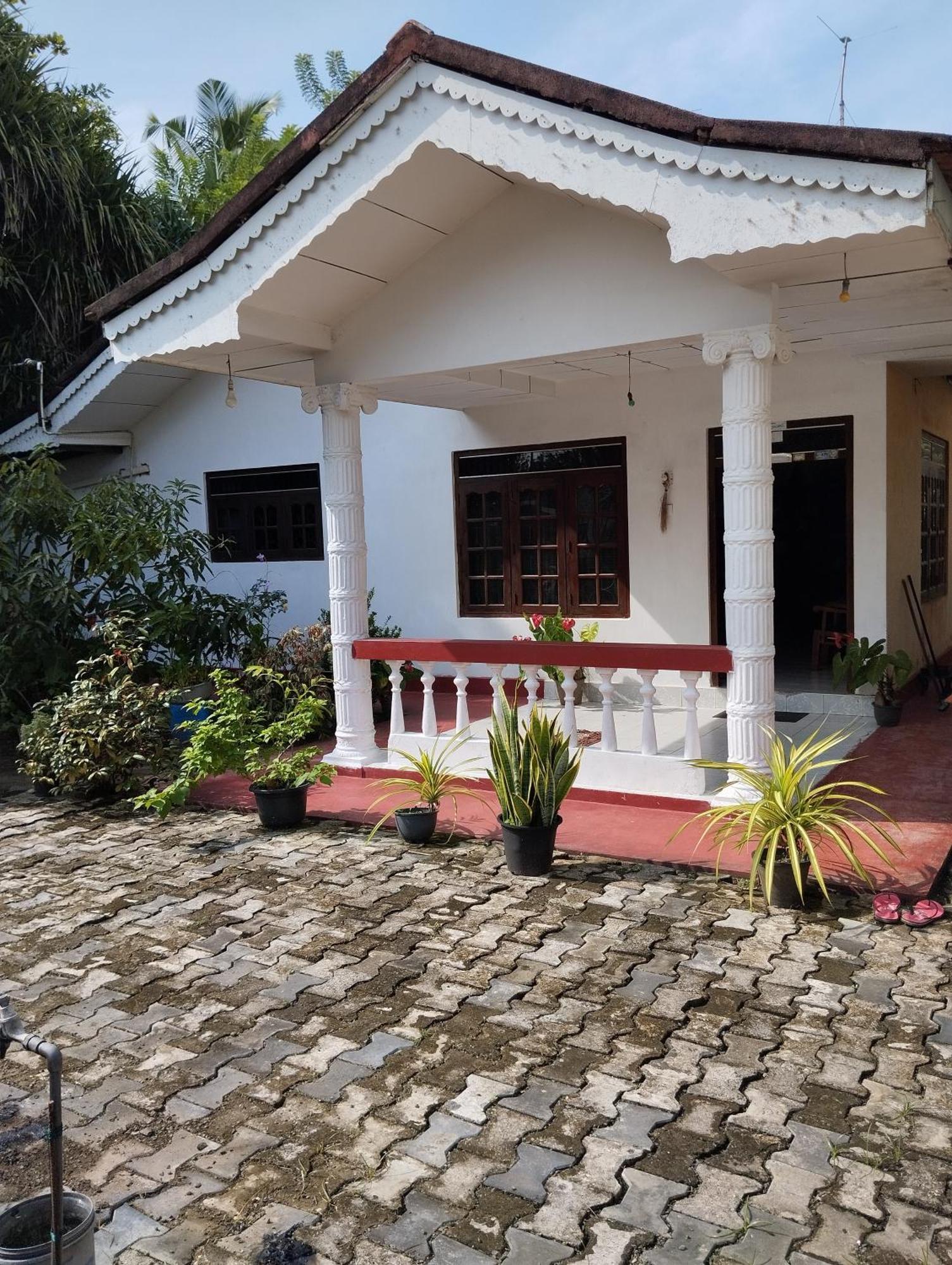 Mirissa White House Exterior foto